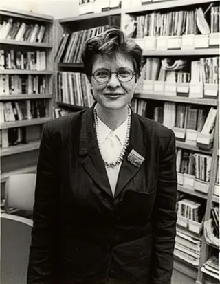 (2001)